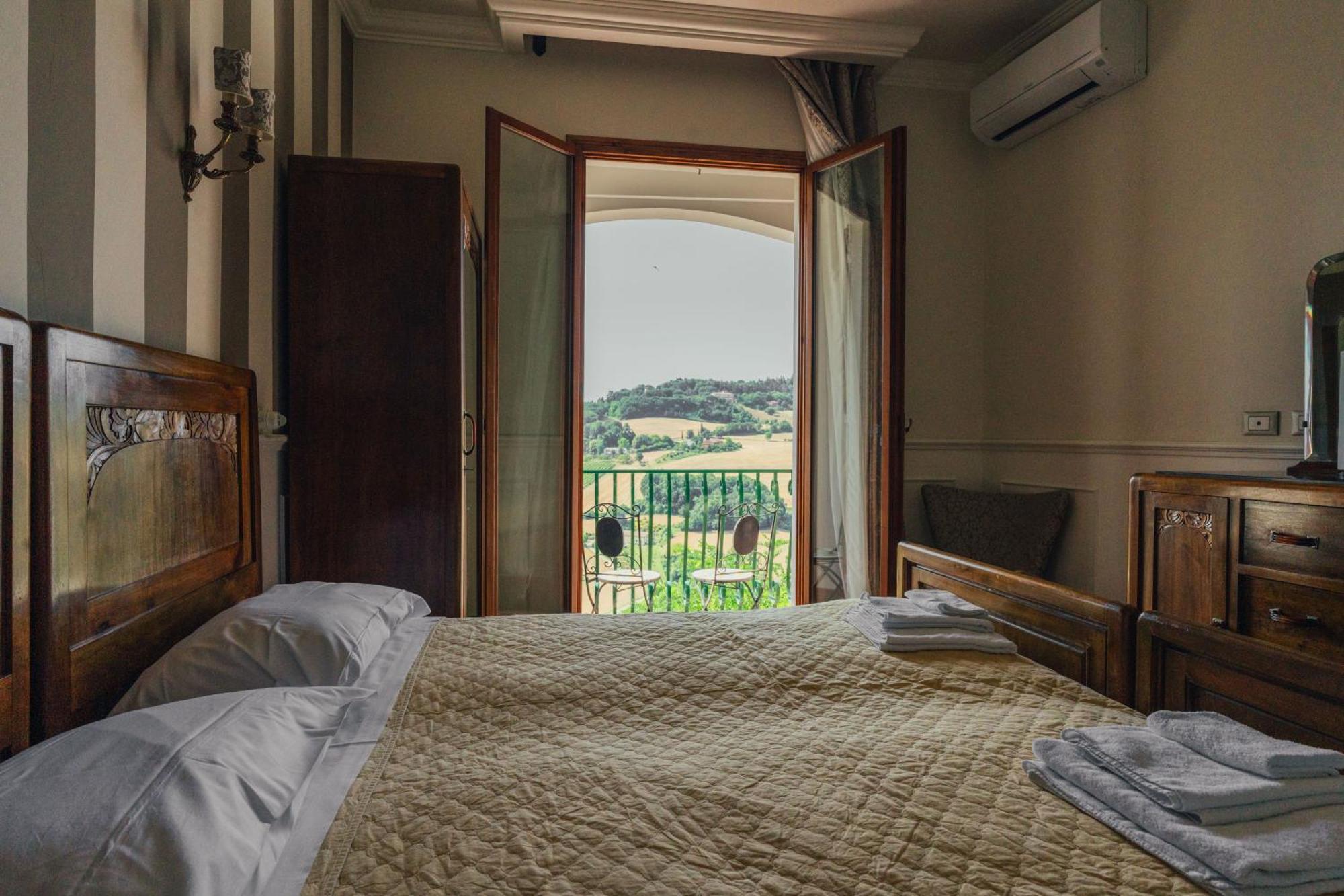 Locanda Dolcevita Dozza Buitenkant foto